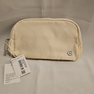 Lululemon Everywhere Belt Bag 1L Neo Mint 9"X 5" Brand New With Tags